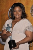 Mo'nique quien ganó el Globo de Oro y el SAG por su rol como una madre abusiva en "Precious" recibió nominación como mejor actriz secundaria